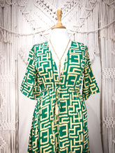 Cargar imagen en el visor de la galería, Vestido Jazmín Corto Geométrico (S-M)