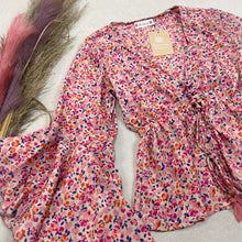 Cargar imagen en el visor de la galería, Blusa Gitana Floral (S-M)
