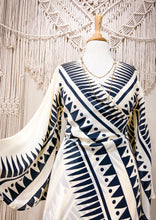 Cargar imagen en el visor de la galería, Vestido Pitta Etnico (M-L)
