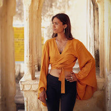 Cargar imagen en el visor de la galería, Top Kimono Rayón Mostaza

