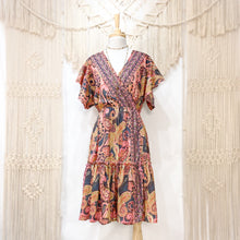 Cargar imagen en el visor de la galería, Vestido Midi Rosa Gris, M-L
