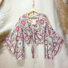 Cargar imagen en el visor de la galería, Top Kimono Red Sun
