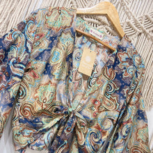 Cargar imagen en el visor de la galería, Top Kimono Azul Mehendi (estándar)
