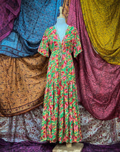 Cargar imagen en el visor de la galería, Vestido Jazmín Corto Verde Flor S-M

