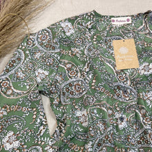 Cargar imagen en el visor de la galería, Blusa Luz Verde Flor
