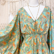 Cargar imagen en el visor de la galería, Vestido Soul Light Green (estándar)
