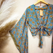 Cargar imagen en el visor de la galería, Top Kimono Flor Mostaza
