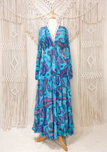 Cargar imagen en el visor de la galería, Vestido Jazmín Blue Mehendi

