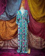 Cargar imagen en el visor de la galería, Vestido Anís Green Pink (S-M)
