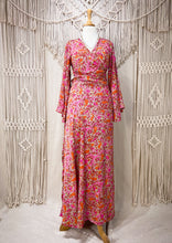 Cargar imagen en el visor de la galería, Vestido Pitta Cerezo (M-L)

