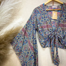 Cargar imagen en el visor de la galería, Top Kimono Azul Etnico
