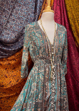 Cargar imagen en el visor de la galería, Vestido Jane Mehendi (M)
