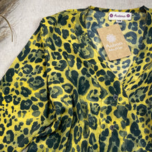 Cargar imagen en el visor de la galería, Blusa Luz Print Amarillo
