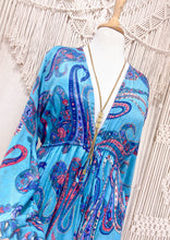 Cargar imagen en el visor de la galería, Vestido Jazmín Blue Mehendi
