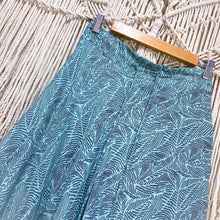 Cargar imagen en el visor de la galería, Pollera Boho Hojas (M-L)
