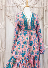 Cargar imagen en el visor de la galería, Vestido Jazmín Rosa Flor
