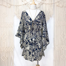 Cargar imagen en el visor de la galería, Vestido Soul Negro Flor (estándar)
