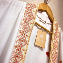Cargar imagen en el visor de la galería, Kimono Reina Blanco
