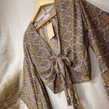 Cargar imagen en el visor de la galería, Top Kimono Mehendi Beige
