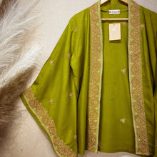 Cargar imagen en el visor de la galería, Kimono Reina Verde
