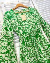 Cargar imagen en el visor de la galería, Kimono Kiara Verde
