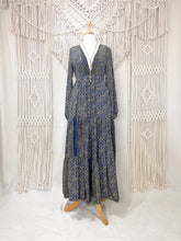 Cargar imagen en el visor de la galería, Vestido Jazmín Azul (M-L)
