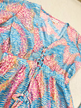 Cargar imagen en el visor de la galería, Blusa Gitana Animal Print (M-L)
