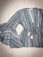 Cargar imagen en el visor de la galería, Blusa Gitana Verde (M-L)
