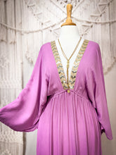 Cargar imagen en el visor de la galería, Kaftan Sarah Lila (S-L)
