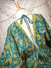 Cargar imagen en el visor de la galería, Vestido Anís Mehendi Verde (estándar)
