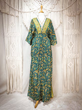 Cargar imagen en el visor de la galería, Vestido Anís Mehendi Verde (estándar)
