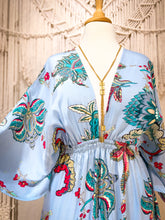 Cargar imagen en el visor de la galería, Vestido Anís Cielo (estándar)
