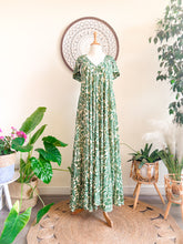 Cargar imagen en el visor de la galería, Vestido Ananda Green (S-M)
