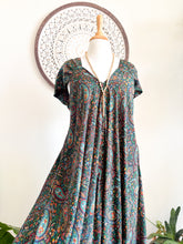 Cargar imagen en el visor de la galería, Vestido Ananda Mehendi (S-M)
