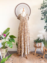 Cargar imagen en el visor de la galería, Vestido Ananda Beige (S-M)
