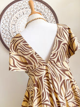 Cargar imagen en el visor de la galería, Vestido Ananda Beige (S-M)
