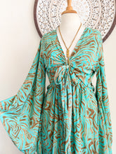 Cargar imagen en el visor de la galería, Kimono Tribu Turquesa
