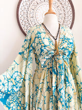 Cargar imagen en el visor de la galería, Kimono Tribu Místico
