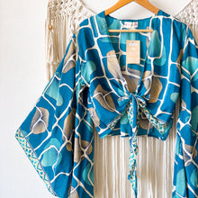 Cargar imagen en el visor de la galería, Top Kimono Luz
