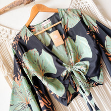 Cargar imagen en el visor de la galería, Top Kimono Asia
