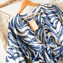 Cargar imagen en el visor de la galería, Top Kimono Ondas
