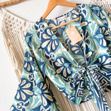 Cargar imagen en el visor de la galería, Top Kimono Lisboa
