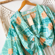 Cargar imagen en el visor de la galería, Top Kimono Verde Agua
