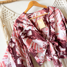 Cargar imagen en el visor de la galería, Top Kimono Burdeo
