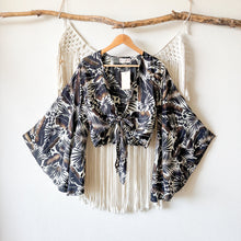 Cargar imagen en el visor de la galería, Top Kimono Hojas
