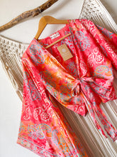 Cargar imagen en el visor de la galería, Top Kimono Coral
