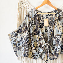 Cargar imagen en el visor de la galería, Top Mumbai Black Gray
