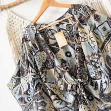 Cargar imagen en el visor de la galería, Top Mumbai Black Gray
