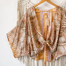 Cargar imagen en el visor de la galería, Top Mumbai Print Naranjo
