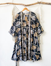 Cargar imagen en el visor de la galería, Kimono Amber Oriental
